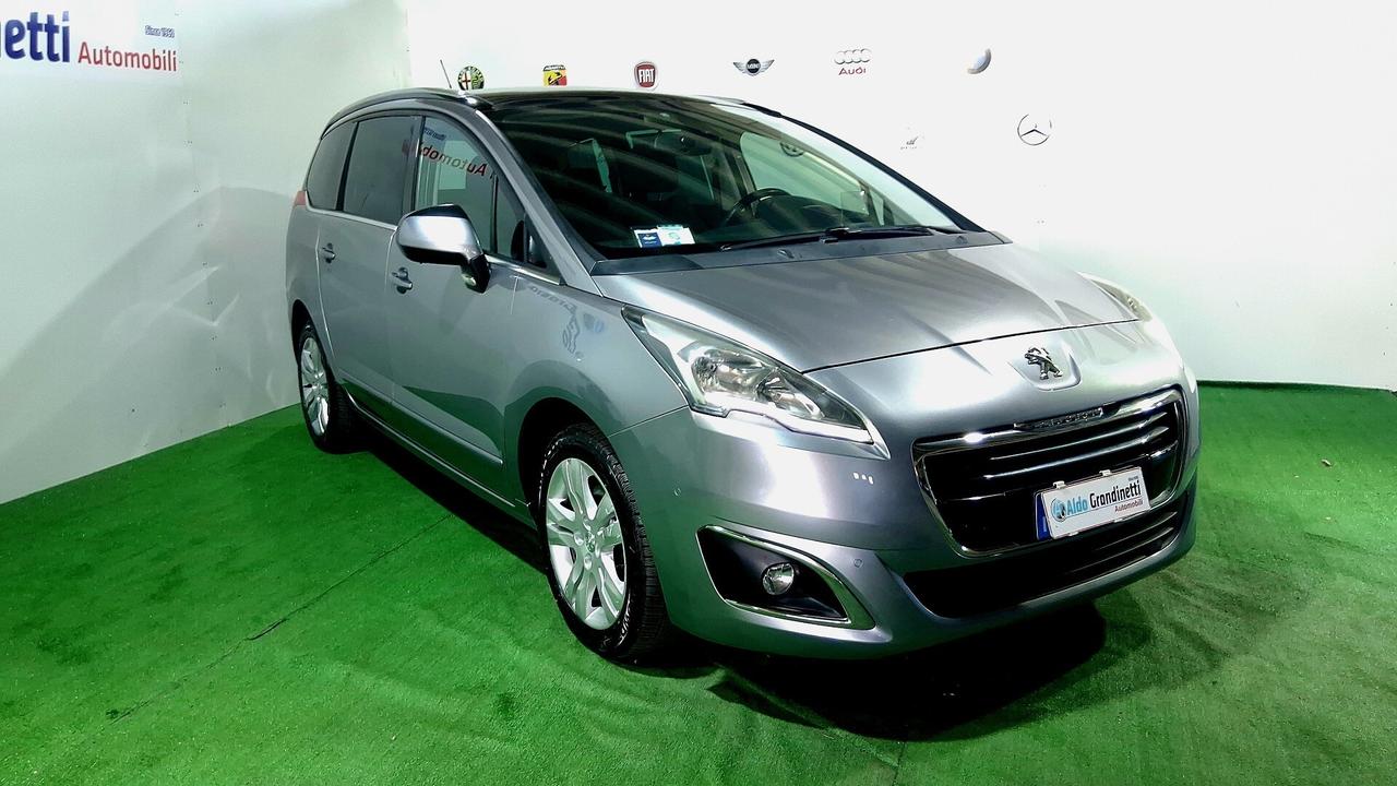 Peugeot 5008 Allure 7 posti 1.6 120cv anno 2015