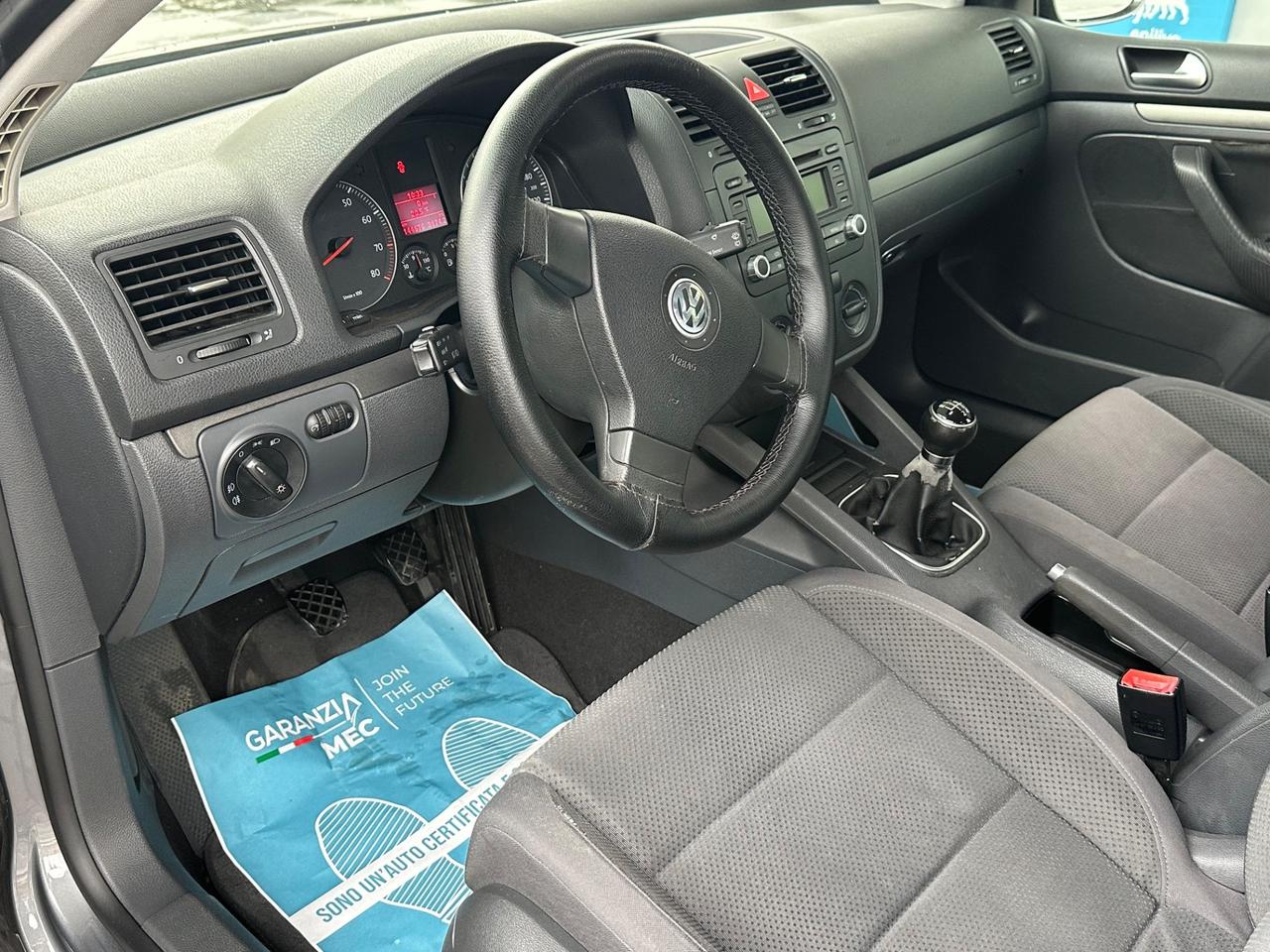 Volkswagen Golf 1.6 16V FSI 5p. Sportline
