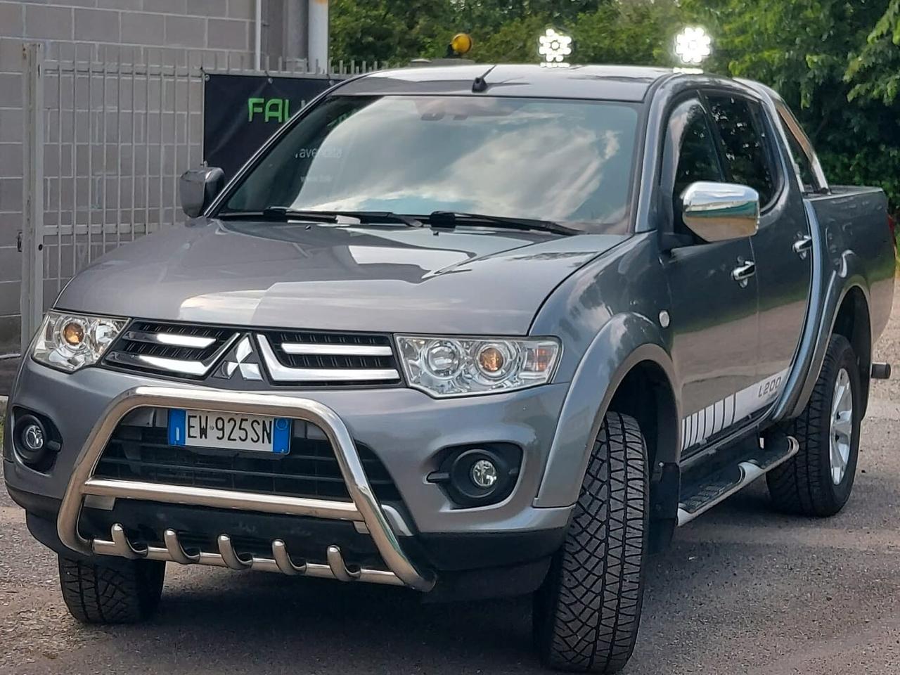 Mitsubishi L200 2.5 DI-D Double Cab Invite