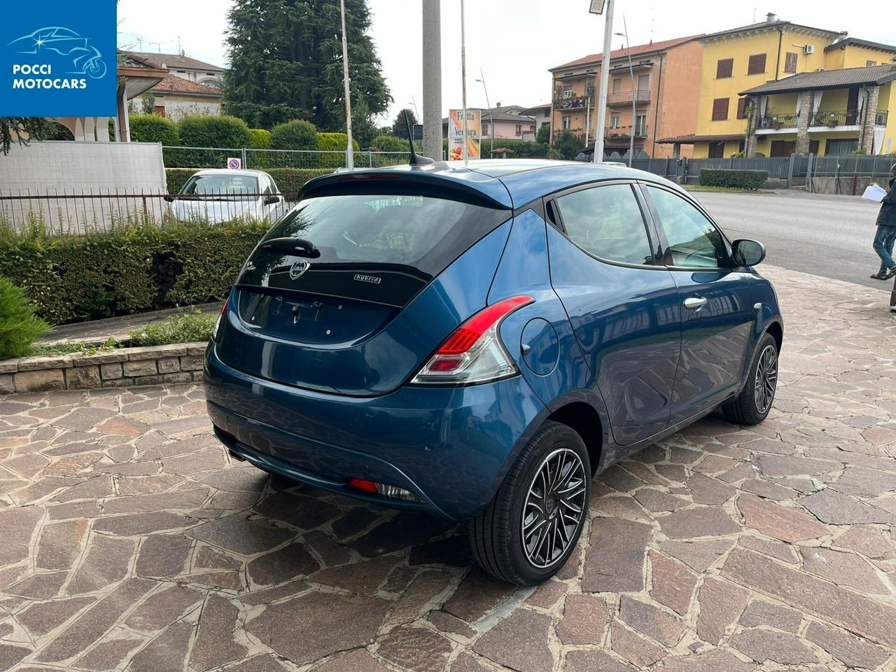 Lancia Ypsilon 1.0 FireFly 5 porte S&S Hybrid Ecochic Gold