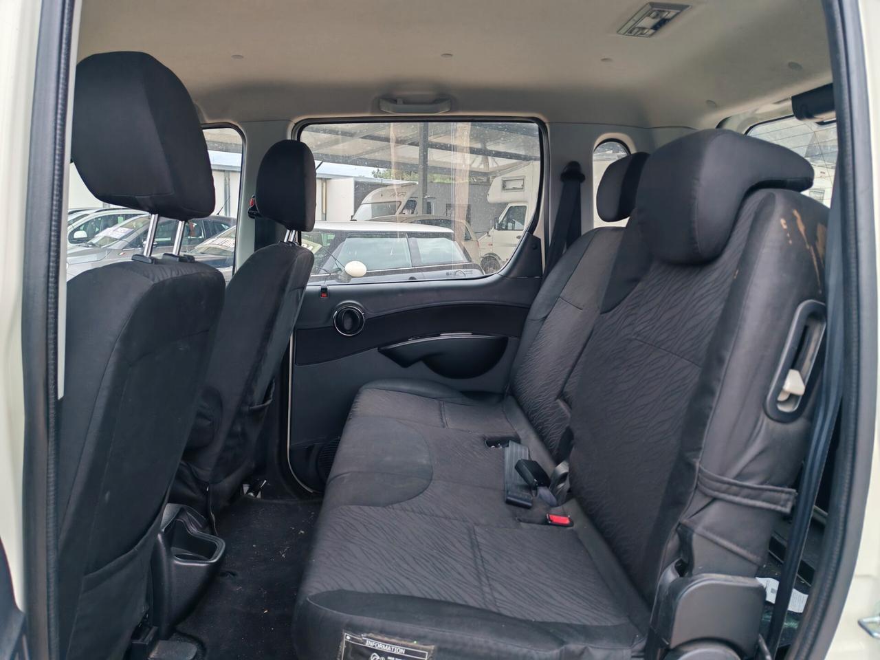 Mahindra Quanto C8 2.2 4WD N1