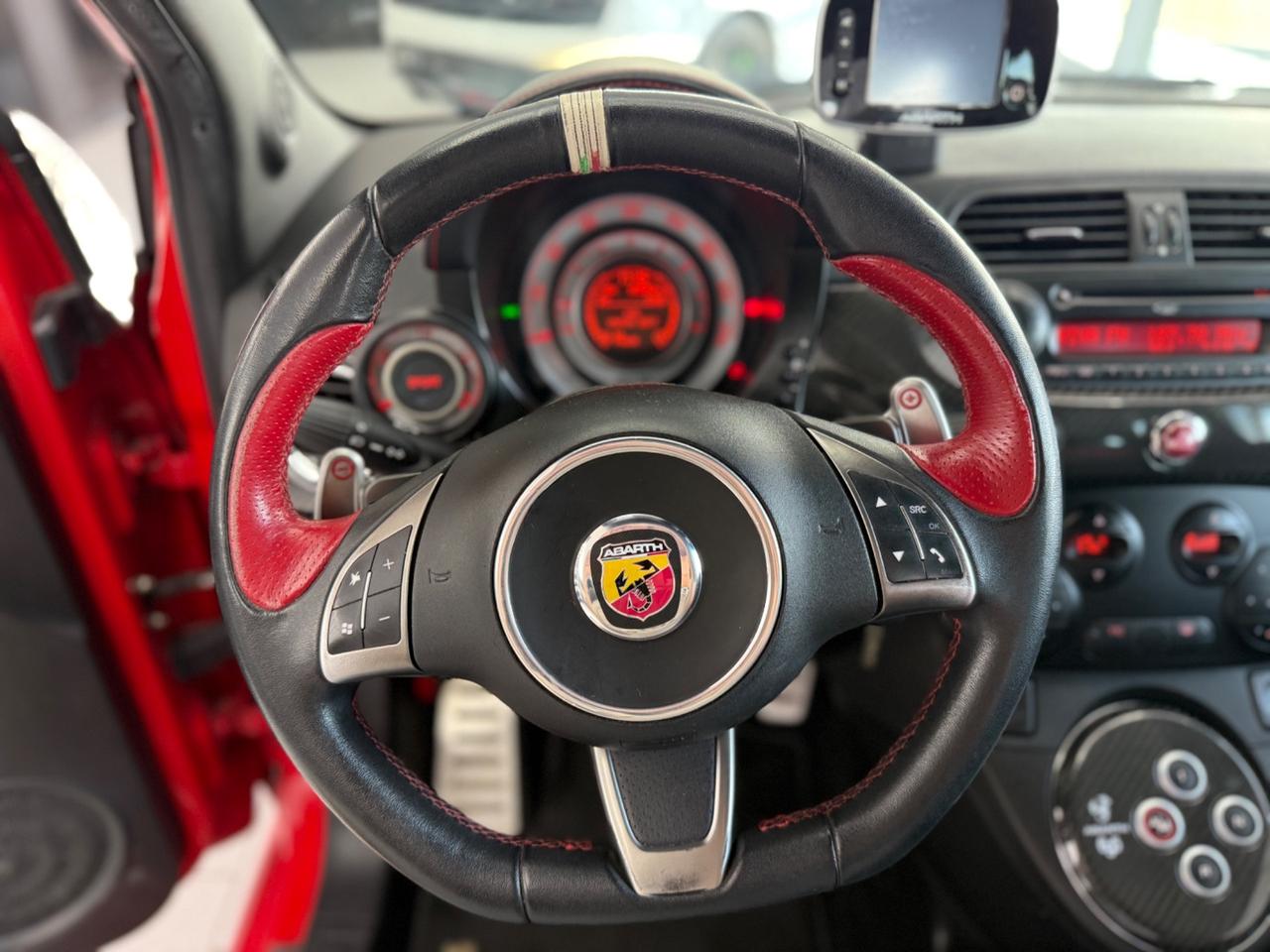 Abarth 695 ABARTH 695 TRIBUTO FERRARI 1.4 TURBO T-JET SERIE NUMERATA