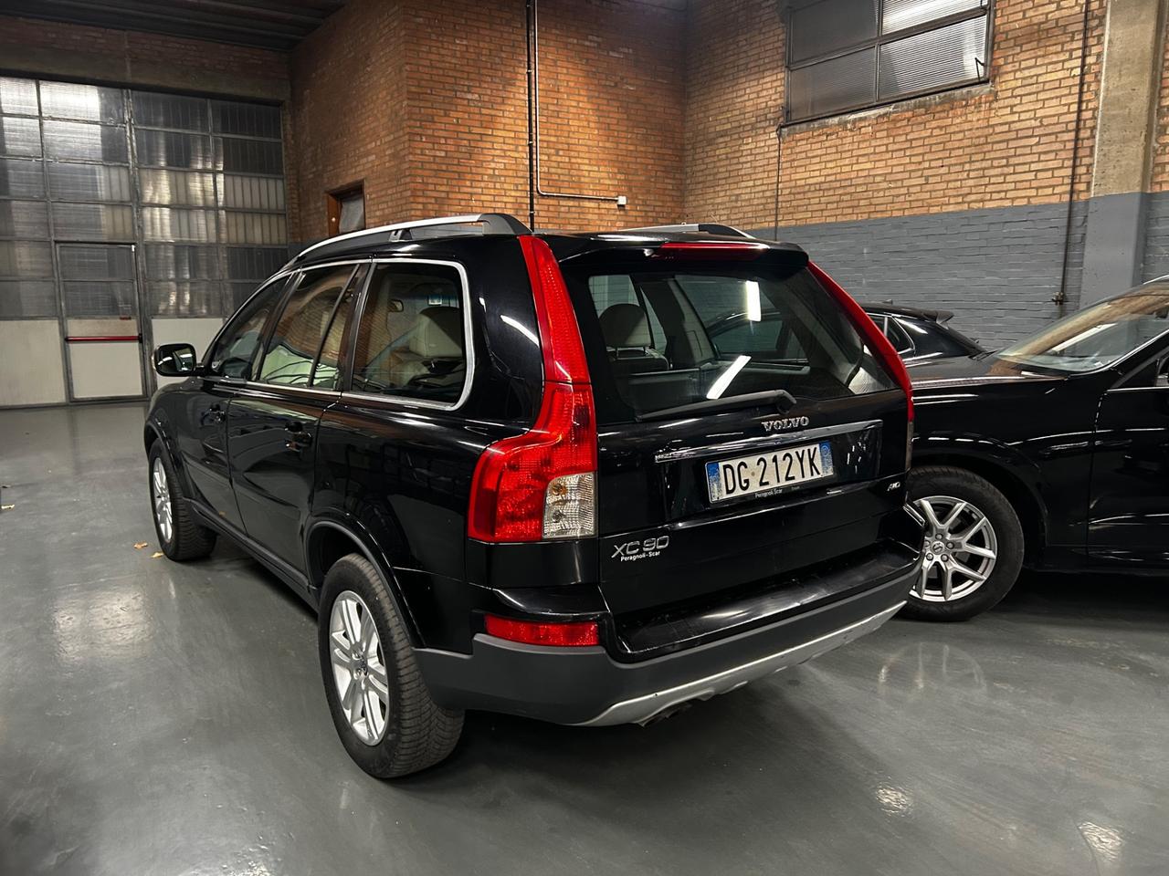 Volvo XC 90 XC90 2.4 D5 185 CV aut. AWD Executive