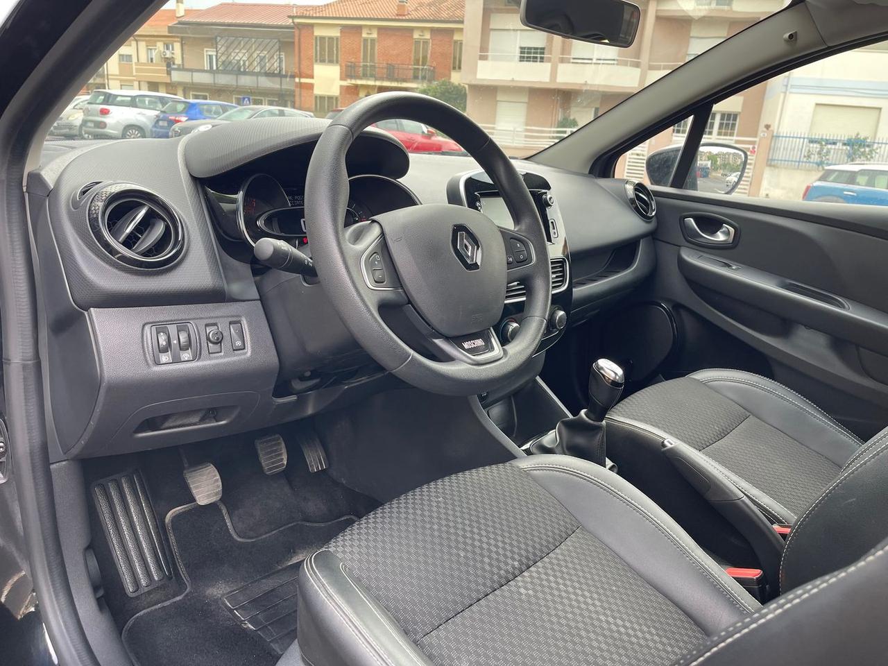 Renault Clio Moschino Zen 0.9 TCe 90 LPG #12174