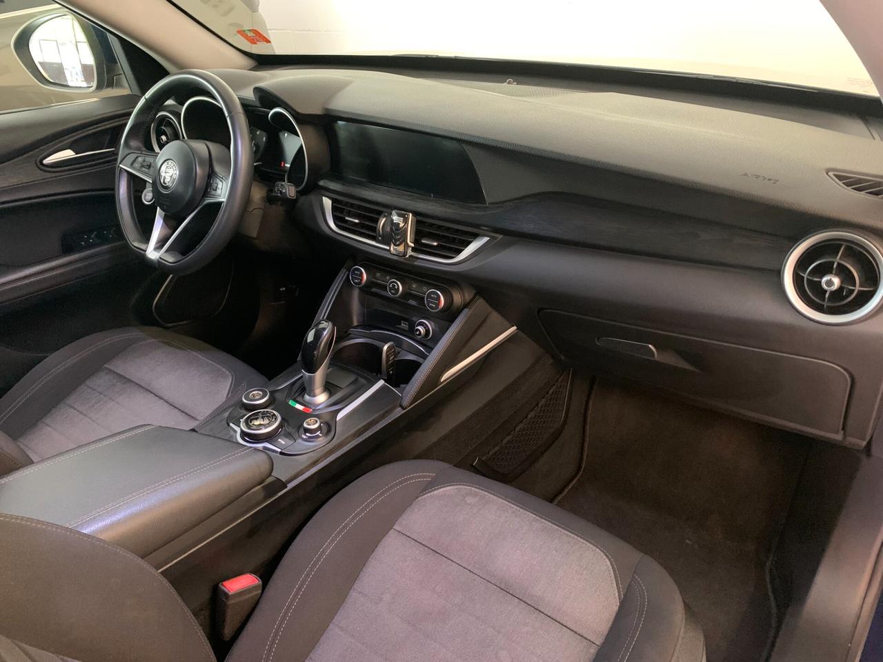 Alfa Romeo Stelvio 2.2 Turbodiesel 160 CV AT8 RWD Business