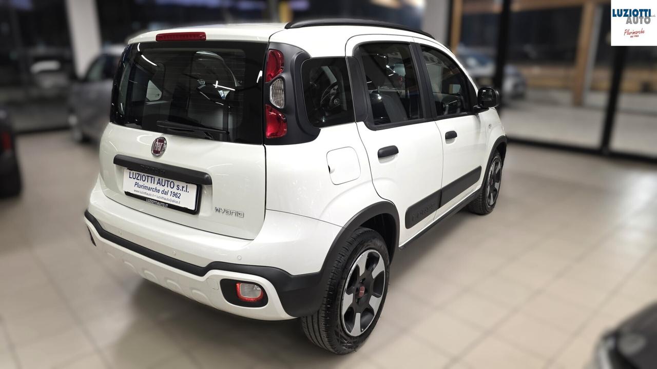 Fiat Panda CITY CROSS 1.0 HYBRID
