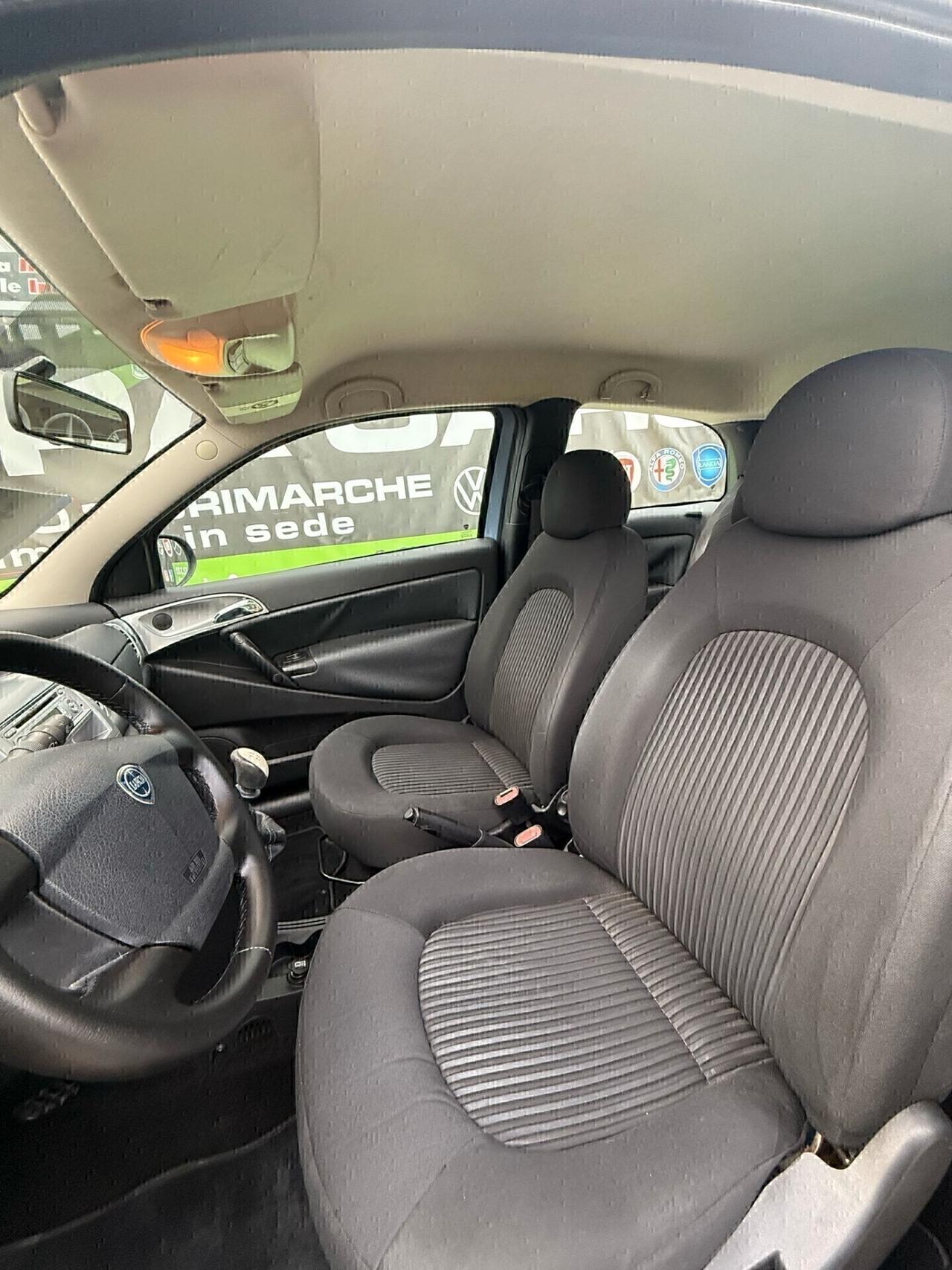 Lancia Ypsilon 1.2 Versus