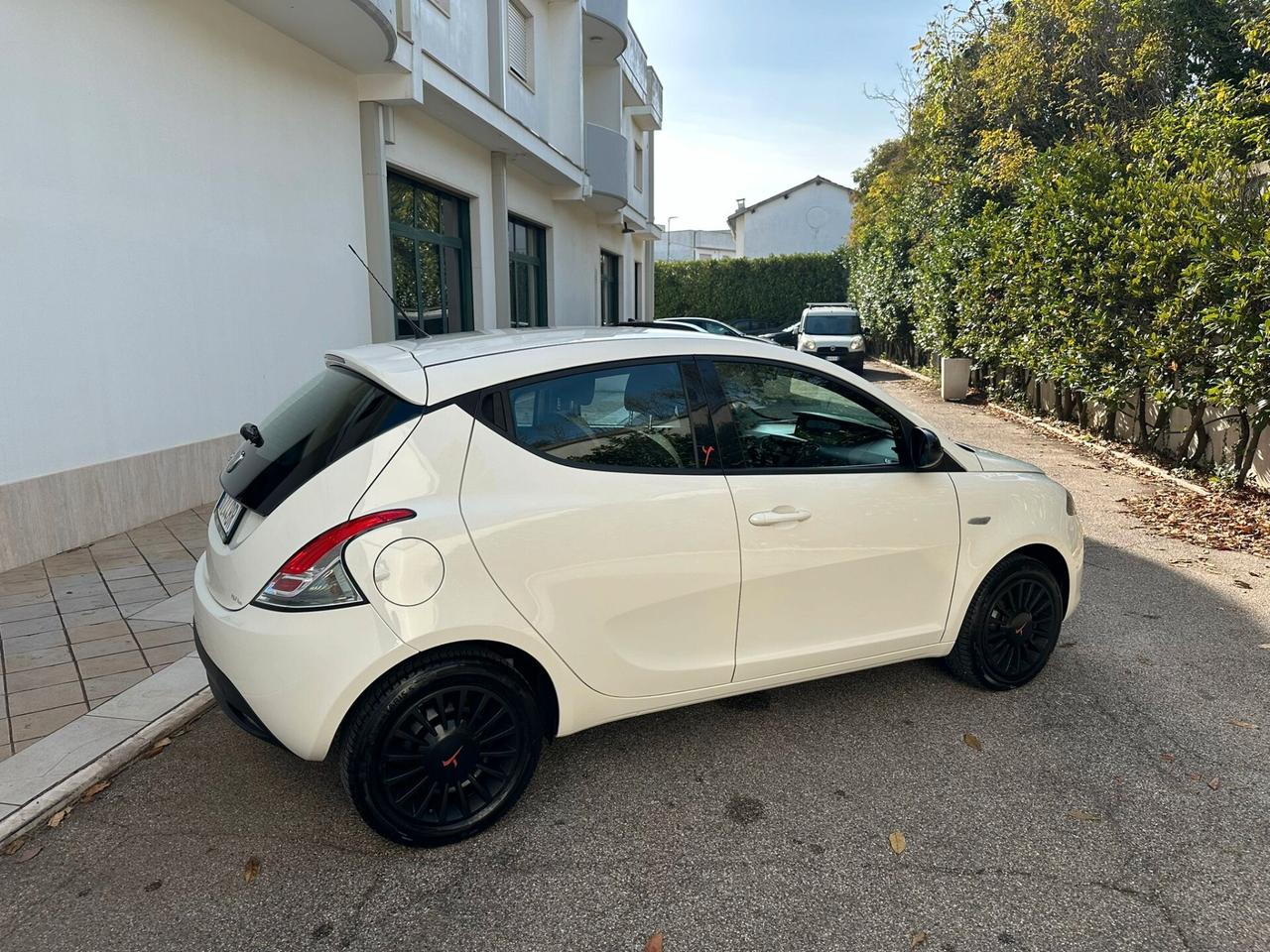 Lancia Ypsilon 1.2 69 CV 5 porte