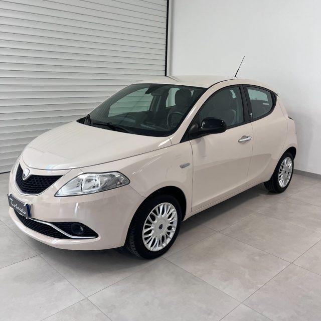 LANCIA Ypsilon 1.2 69 CV 5 porte Gold