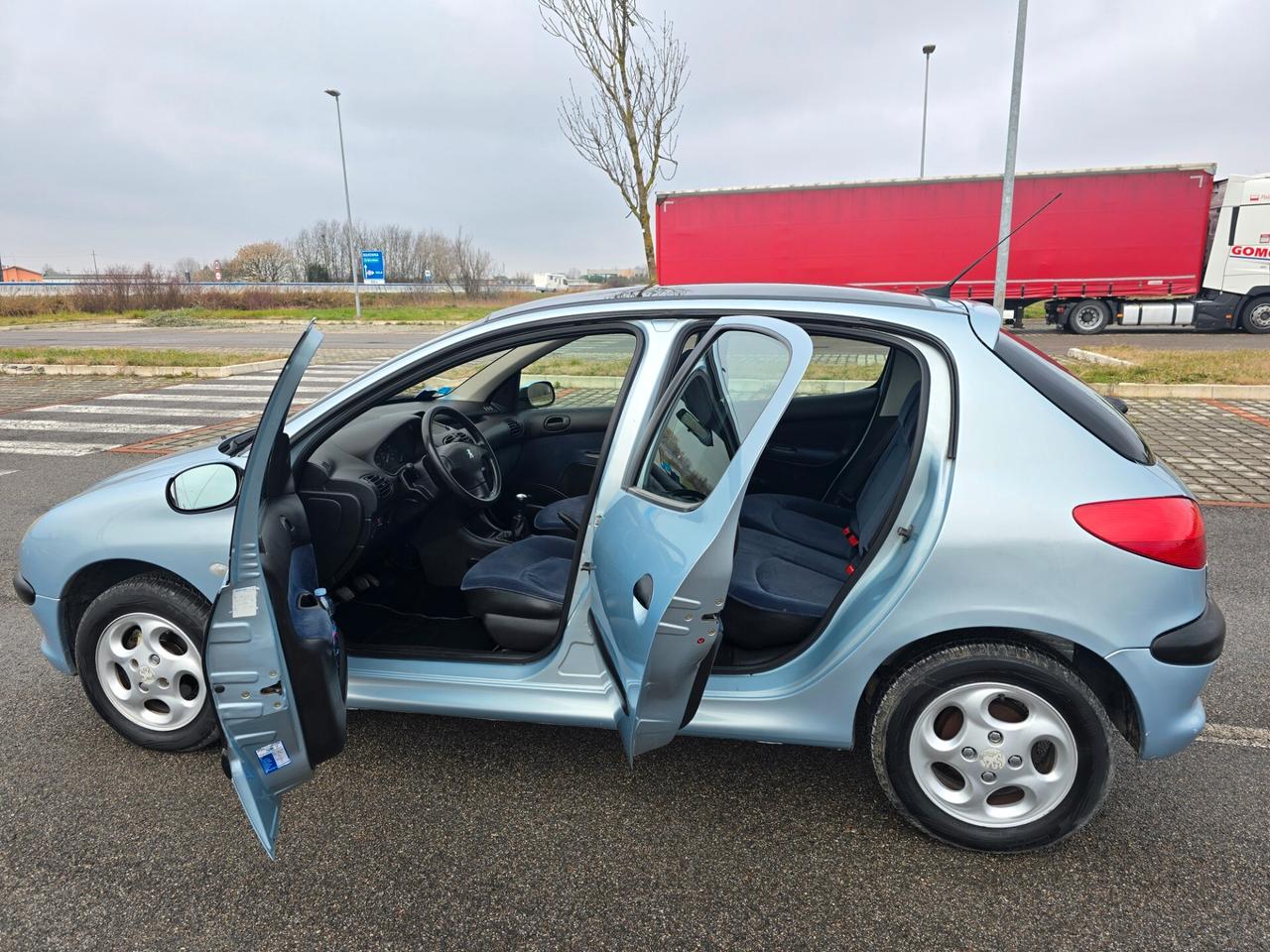 Peugeot 206 1.4 Benzina NEOPATENTATI