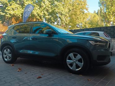 Volvo XC40 T2 Momentum Core