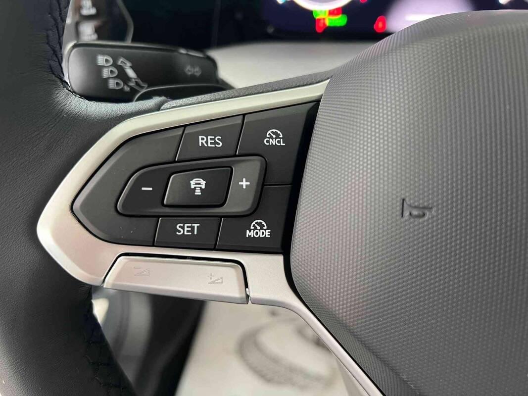 Volkswagen Golf 1.5 etsi Life 115cv dsg