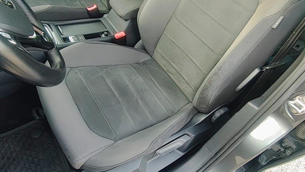 Volkswagen Golf 1.5 TGI DSG 5p. Trendline BlueMotion Technology