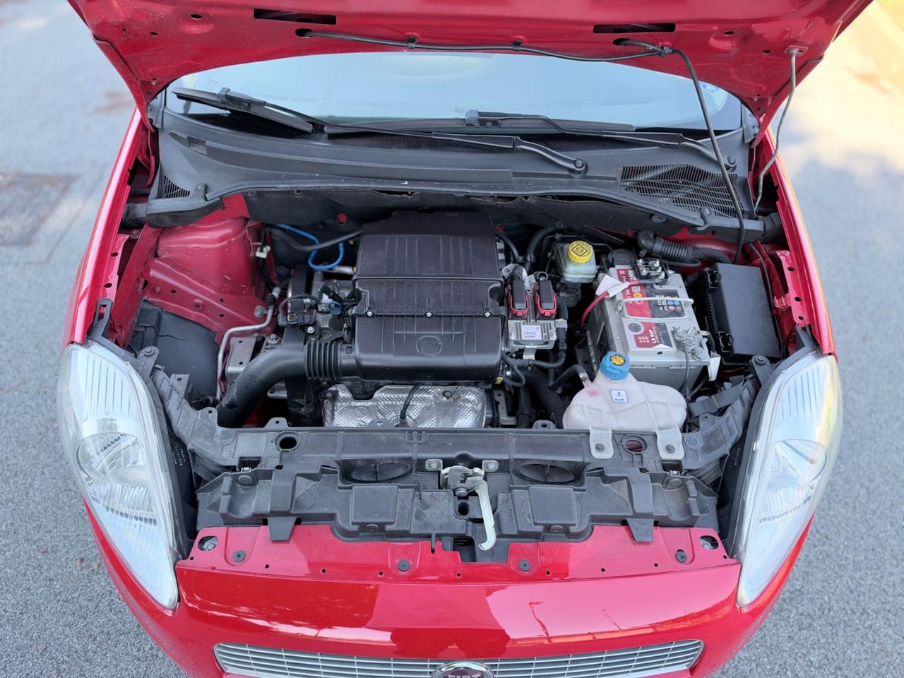 FIAT GRANDE PUNTO 1.2 BENZINA 5 PORTE GARANZIA 12 MESI