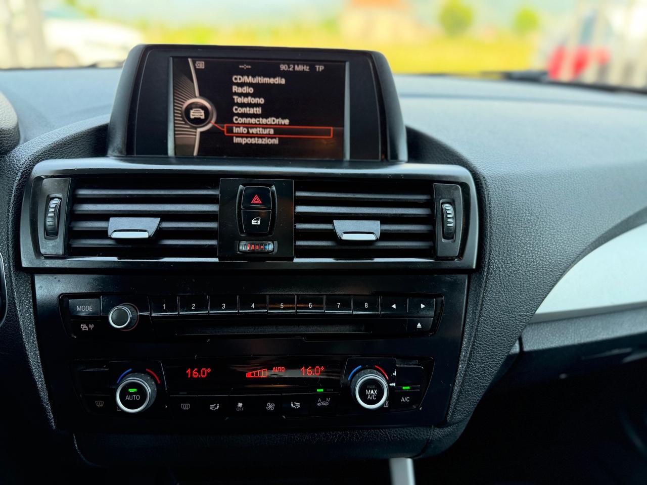 Bmw 116 116d 5p. Sport Okneopatentati Total Black
