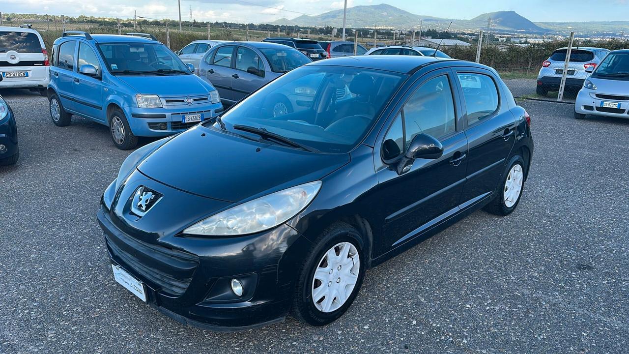 Peugeot 207 1.4 8V 75CV 5p. Millesim 200