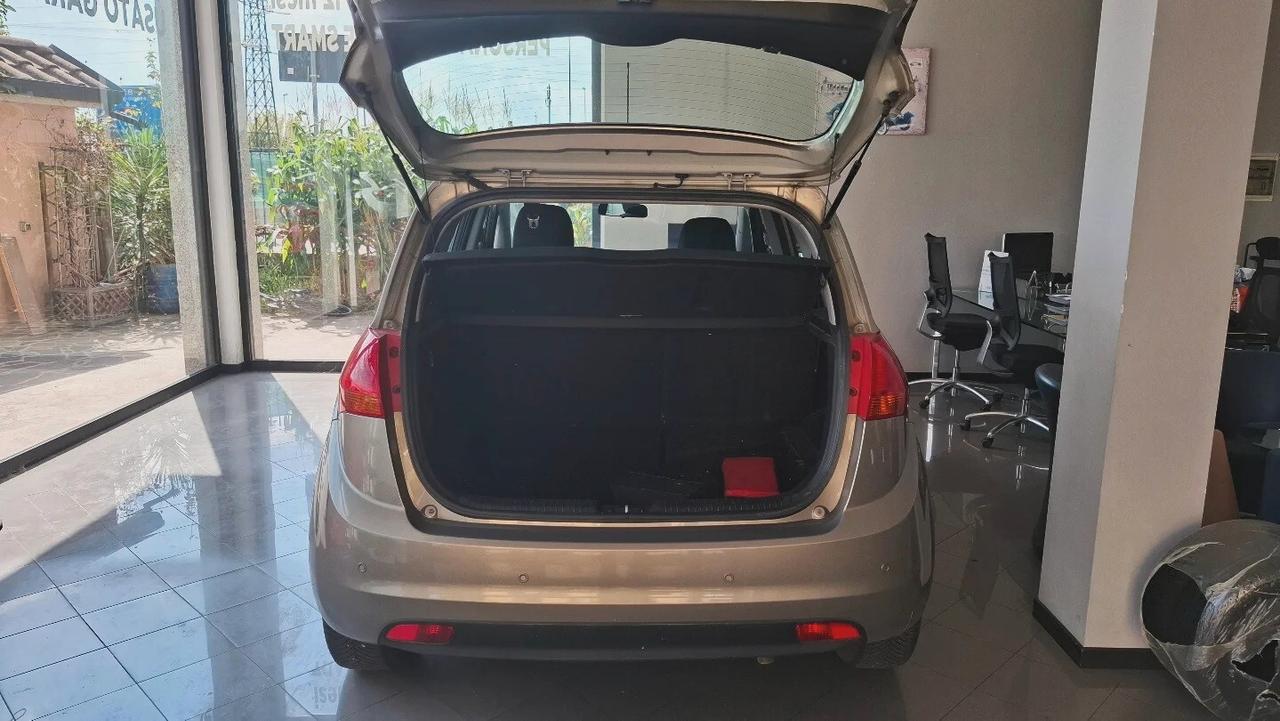 Kia Venga 1.4 GPL Active