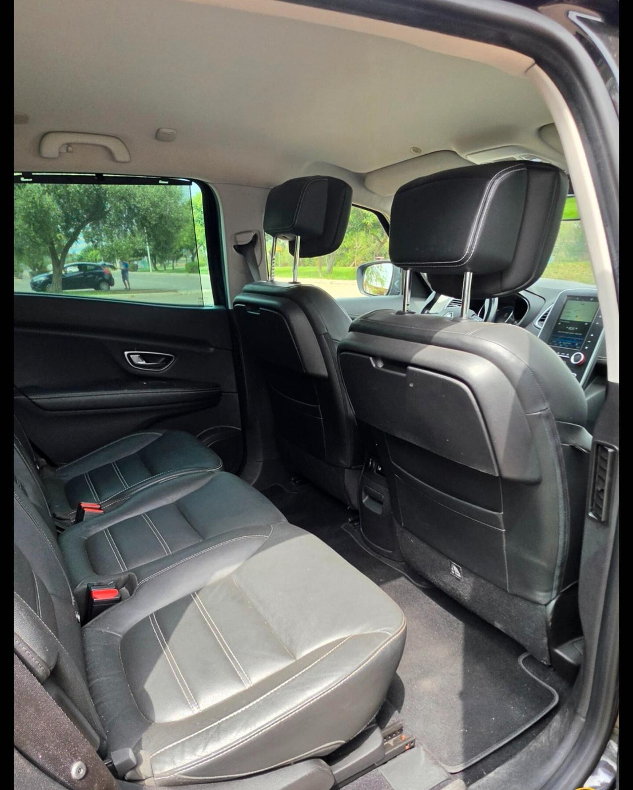 Renault Grand Scenic dCi 8V 110 CV EDC Energy Intens