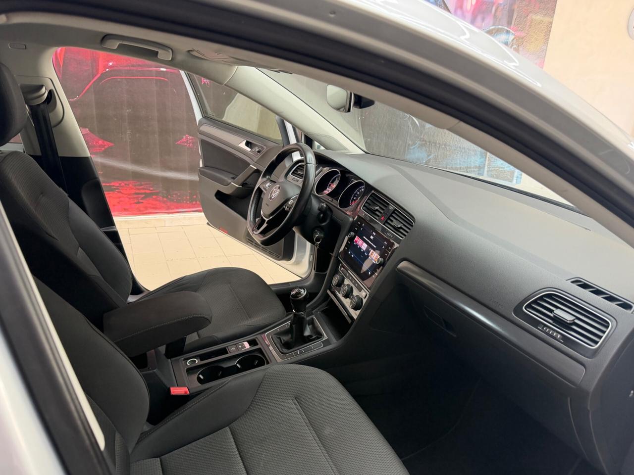 Volkswagen Golf 1.6 TDI 115 CV 5p. Business BlueMotion Technology