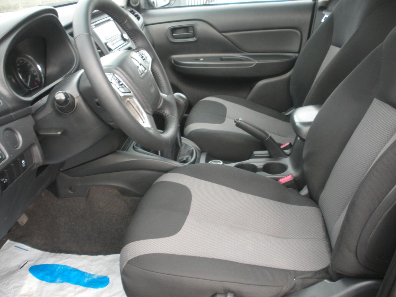 Mitsubishi L200 2.3 D Double Cab 4x4 Easy Select Inform