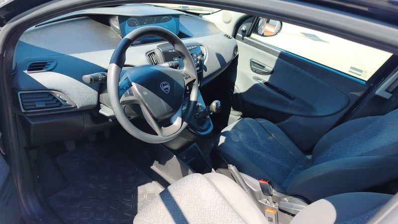 Lancia Ypsilon 1.2 69cv Silver