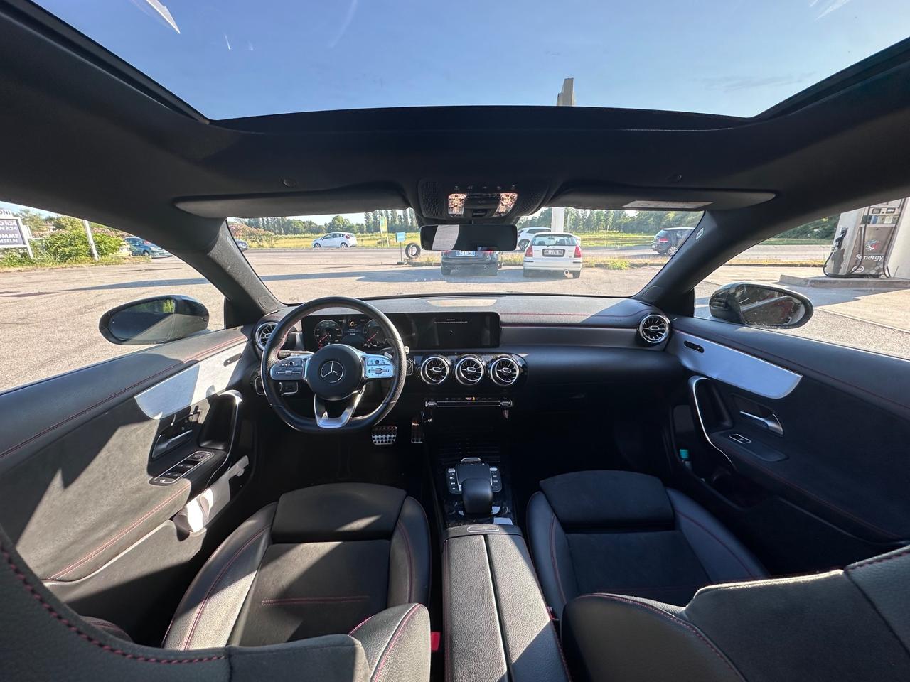 Mercedes-benz CLA 200 Mercedes d Premium AMG night edition