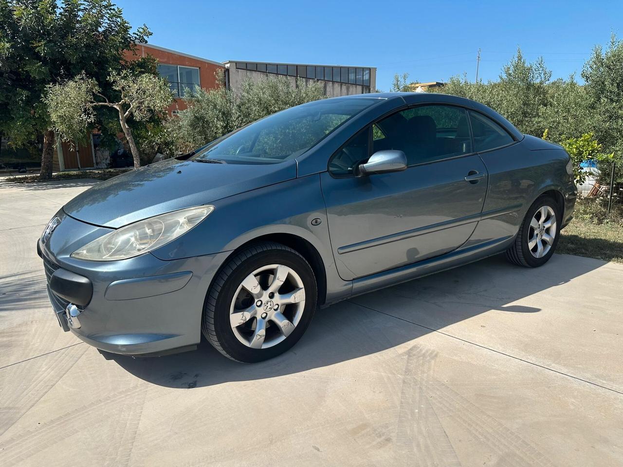 Peugeot 307 2.0 HDi FAP CC Féline