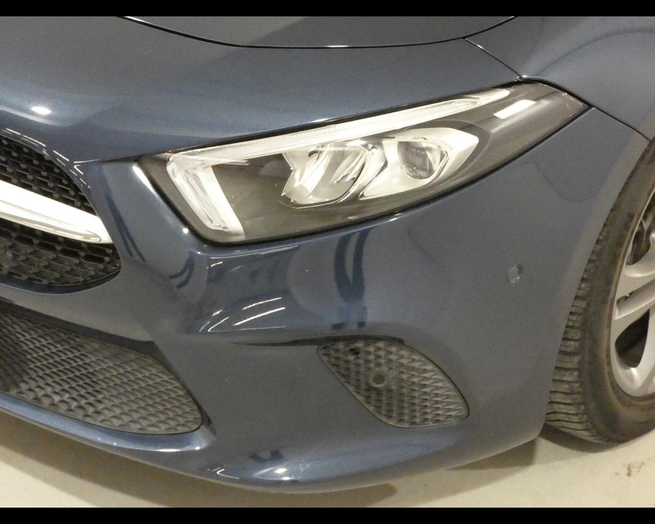 Mercedes-Benz Classe A (W177) - A 180 d Automatic Business