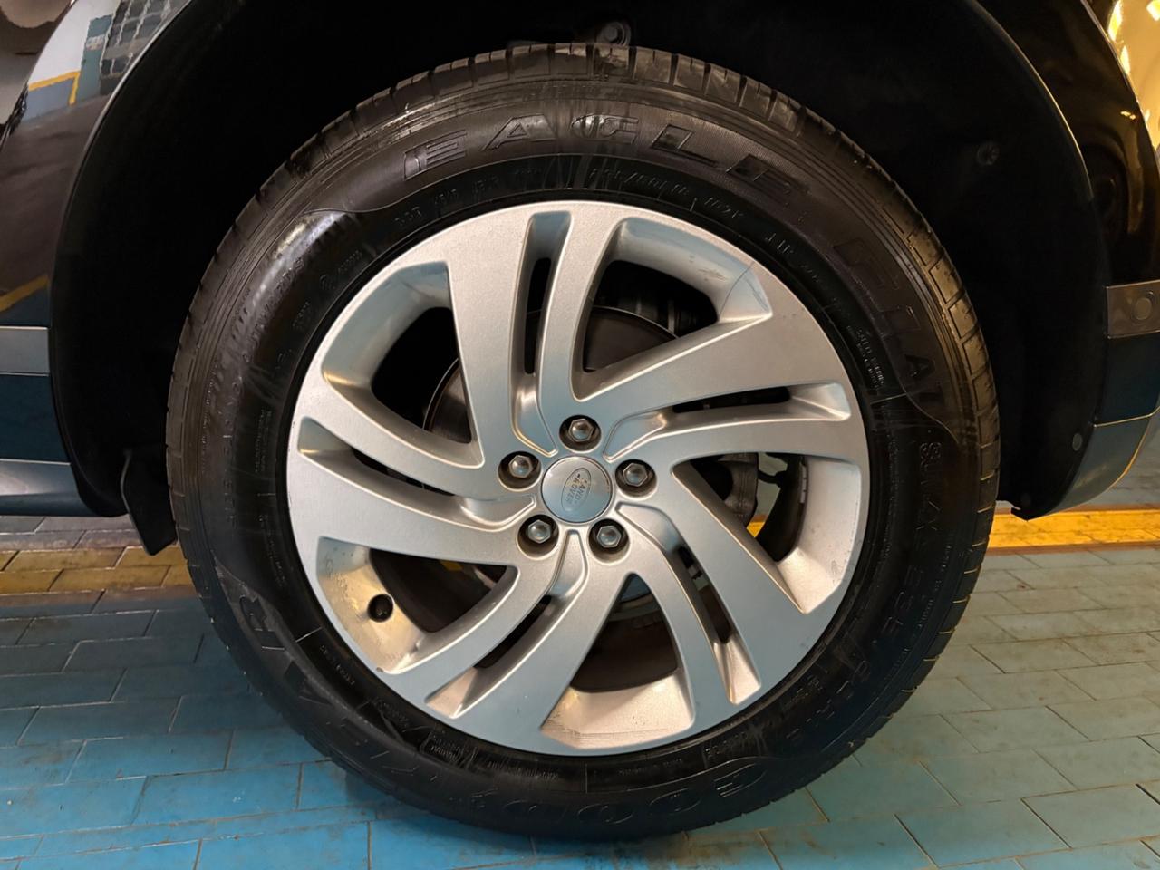 Land Rover Range Evoque 2.0D I4-L.Flw 150 CV AWD Auto R-Dynamic S