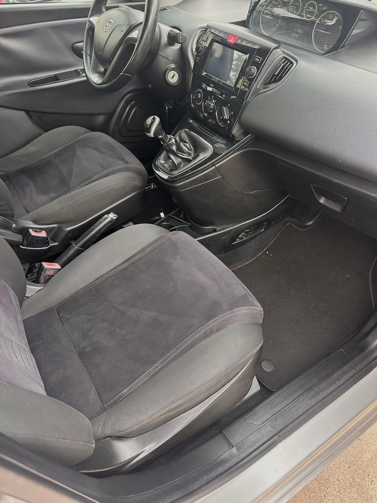 Lancia Ypsilon 1.3 MJT 16V 95 CV 5 porte S&S Gold