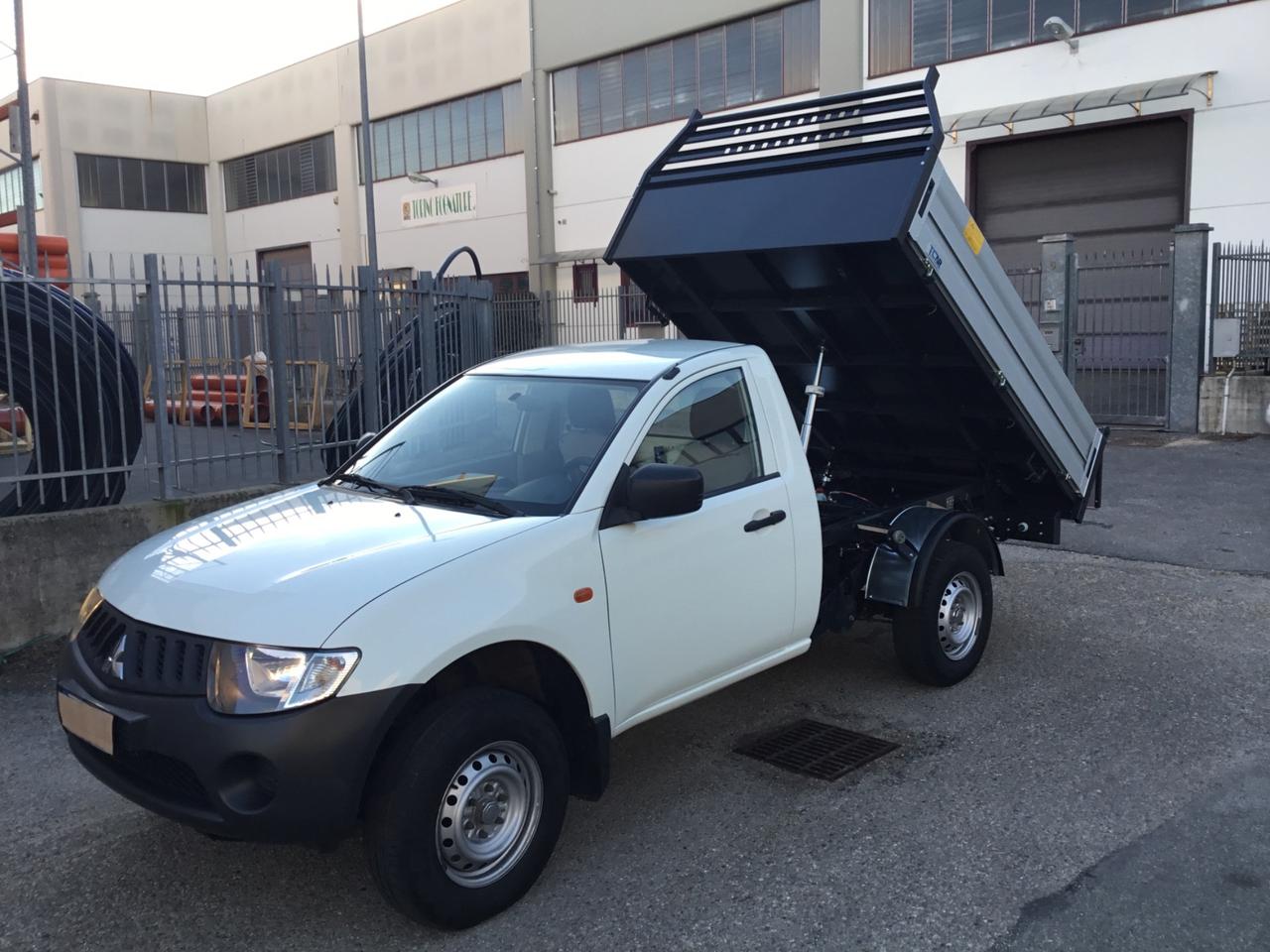 Mitsubishi L200 2.5 DI-D/136CV Single Cab cassone ribaltabile