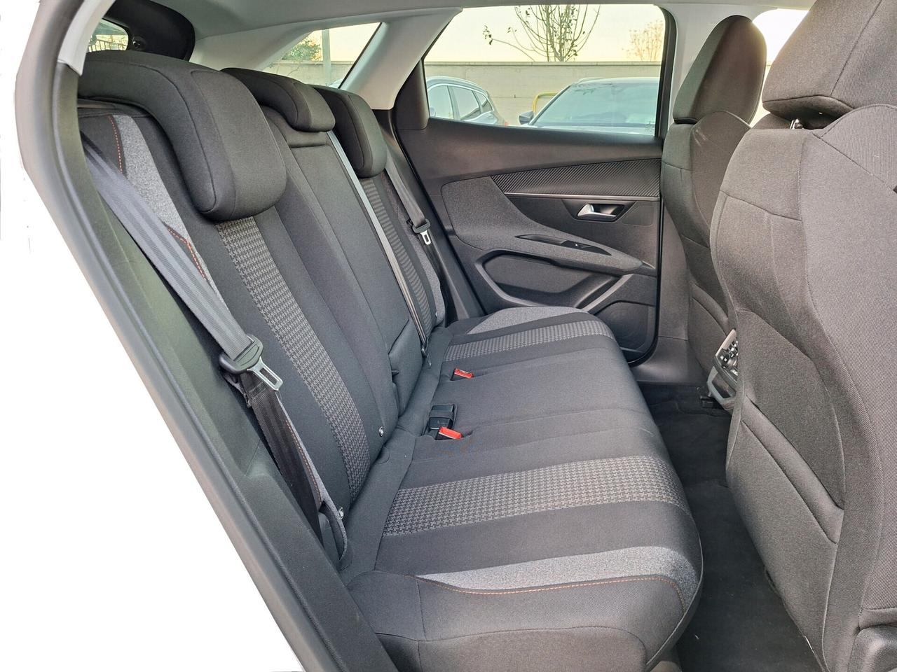 Peugeot 3008 ALLURE 1.5 HDi 130cv EAT8 NAV+RETROCAM. - 2020