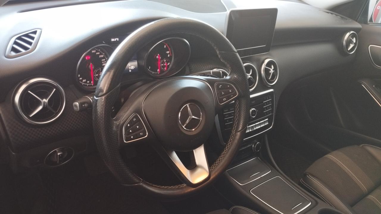 Mercedes-benz A 180 d Automatic Premium