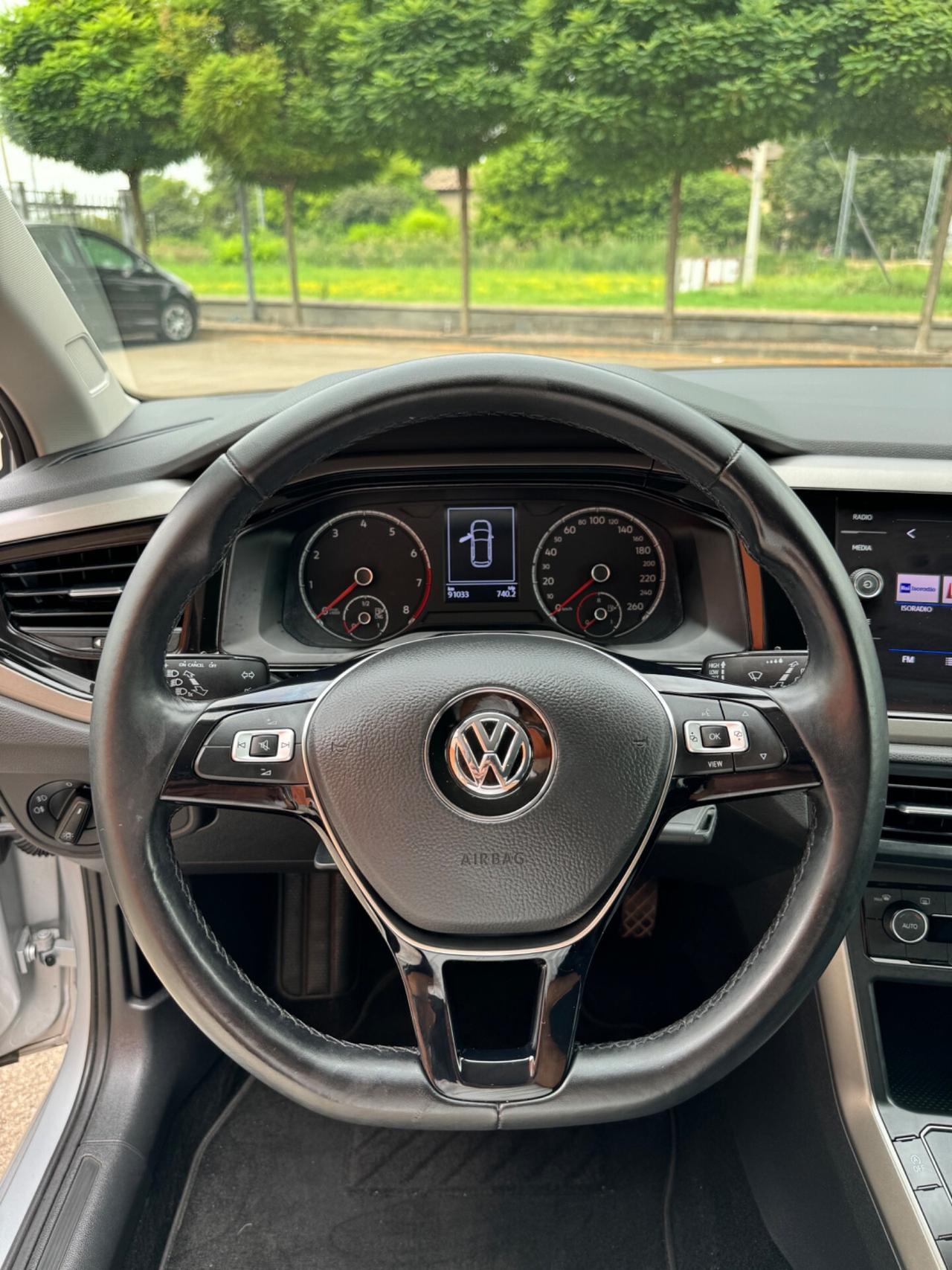 Volkswagen Polo 1.0 TGI 5p. R Line si neopatentati