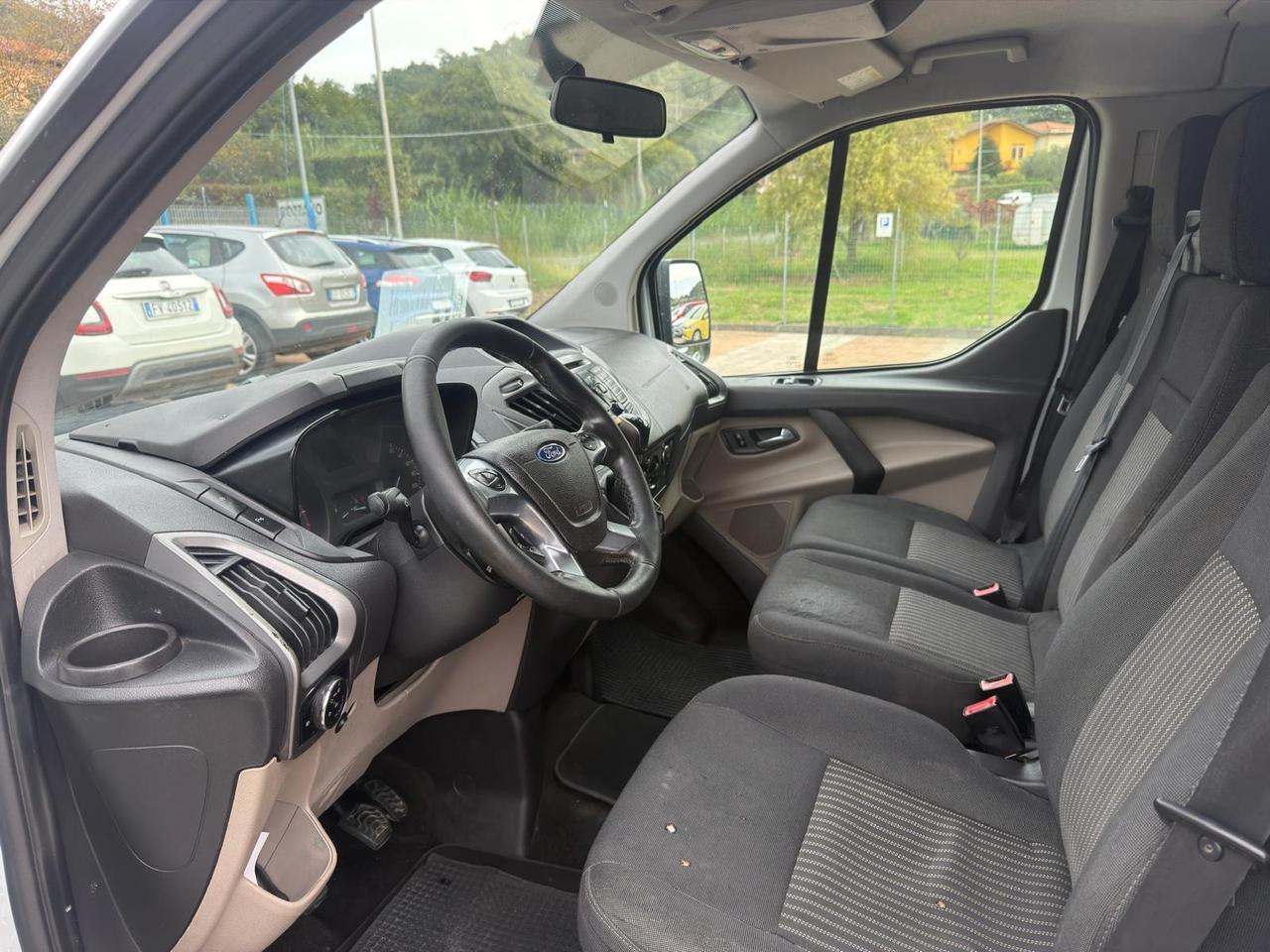 Ford Tourneo Custom 310 2.0 TDCi 130CV PC Titanium