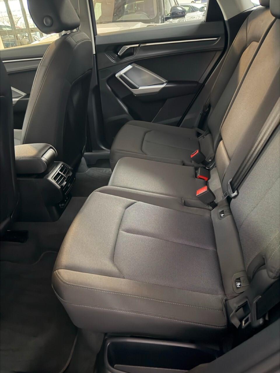 Audi Q3 SPB 35 TDI S tronic Business Plus