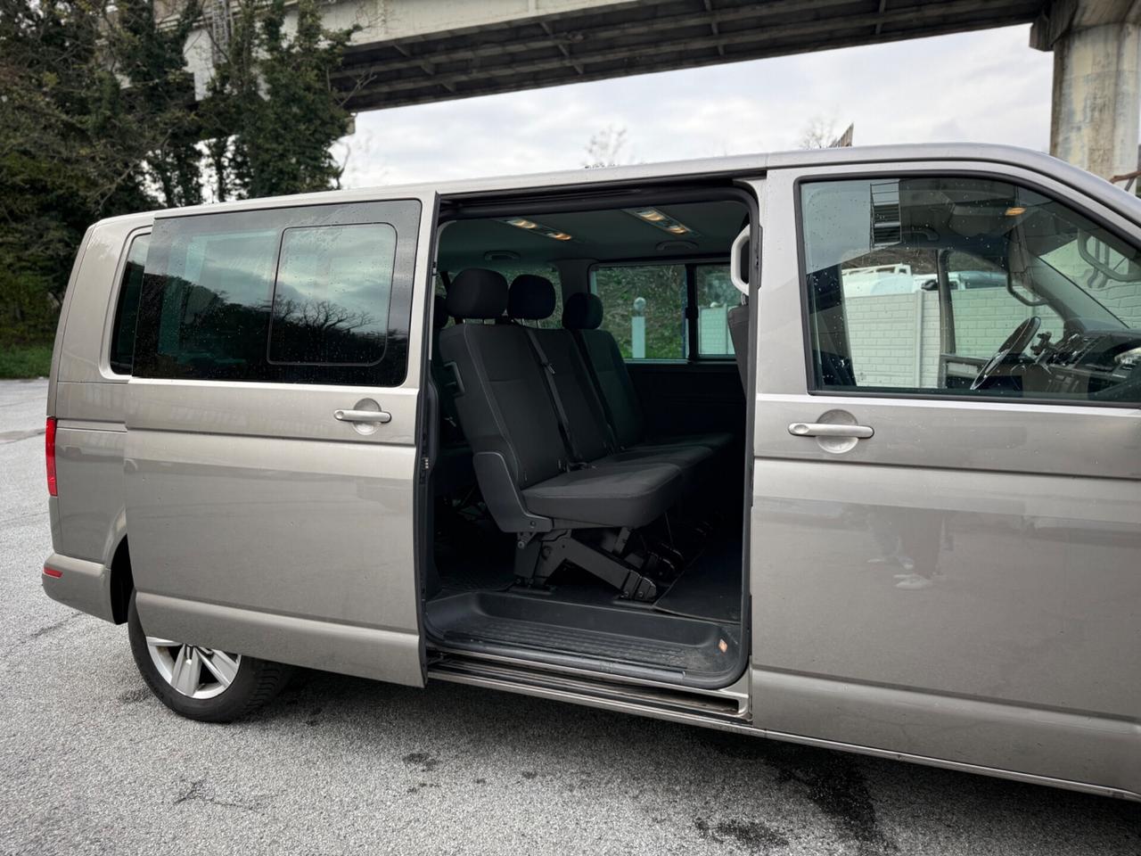 Volkswagen Caravelle 2.0 TDI 150CV DSG PL 9 POSTI