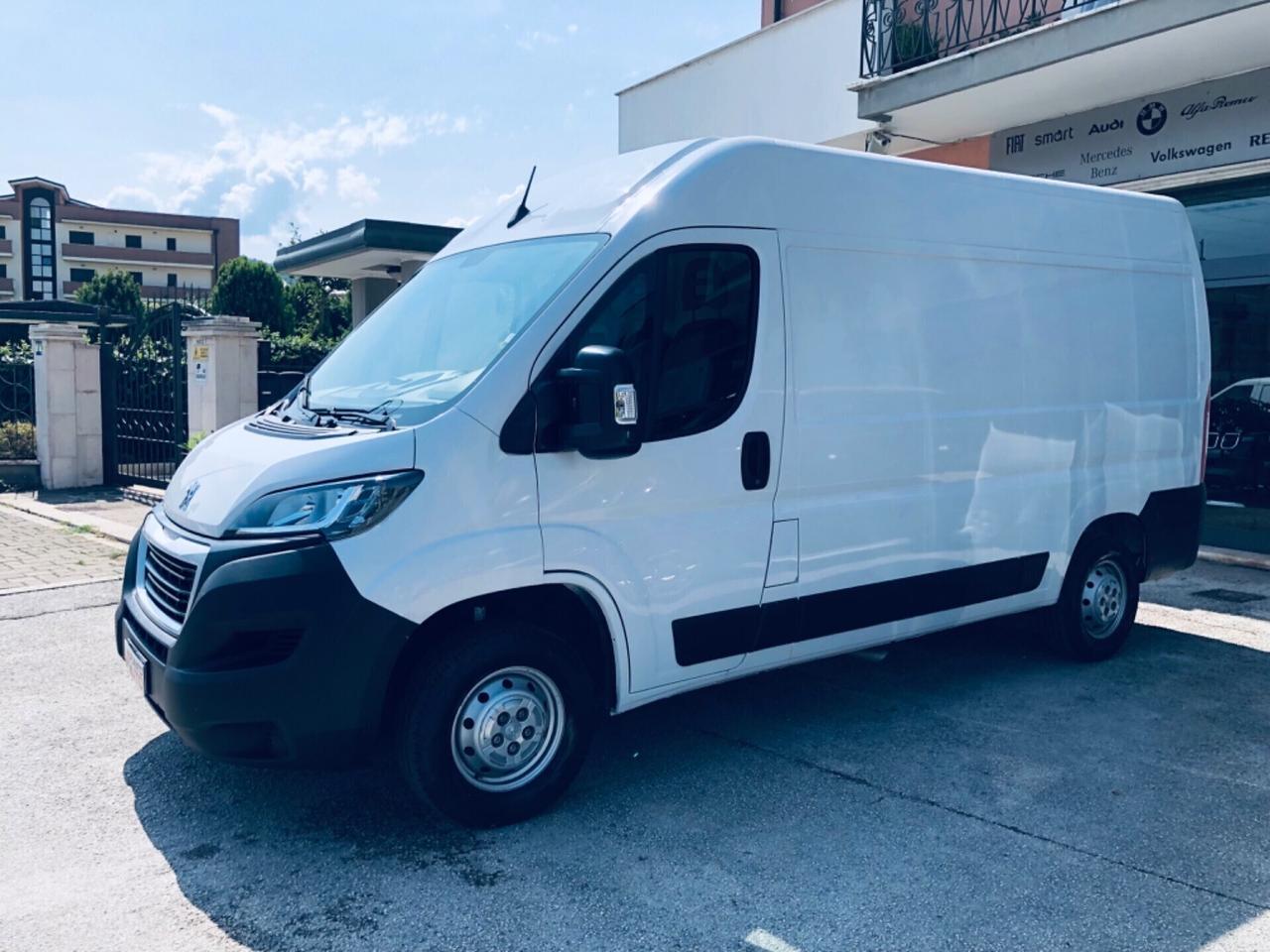 Peugeot Boxer 335 2.2 BlueHDi 140 S&S PC-TM Furgon