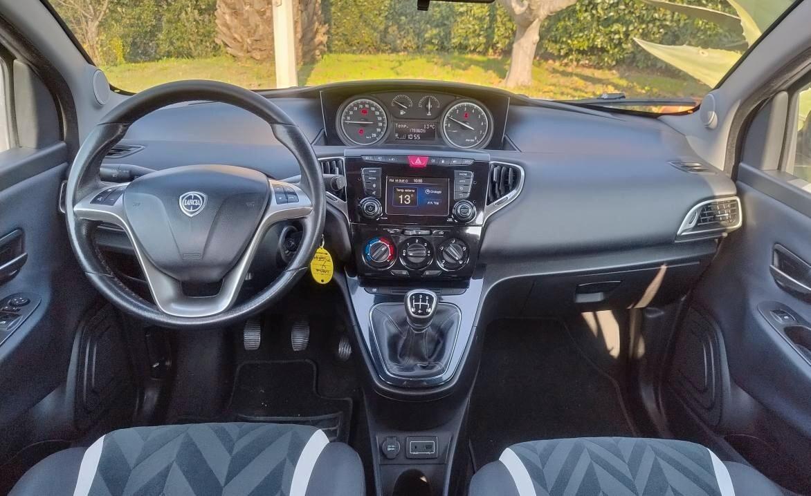 Lancia Ypsilon 1.2 69 CV 5 porte GPL Ecochic Gold