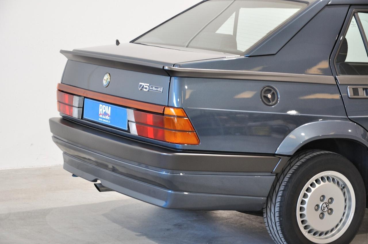 Alfa Romeo 75 2.0i Twin Spark ASI Blu Chiaro Metallizzato