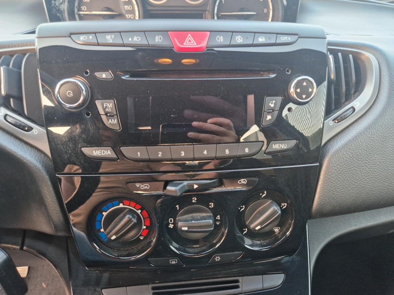 Lancia Ypsilon 1.2 69 Cv - 2011