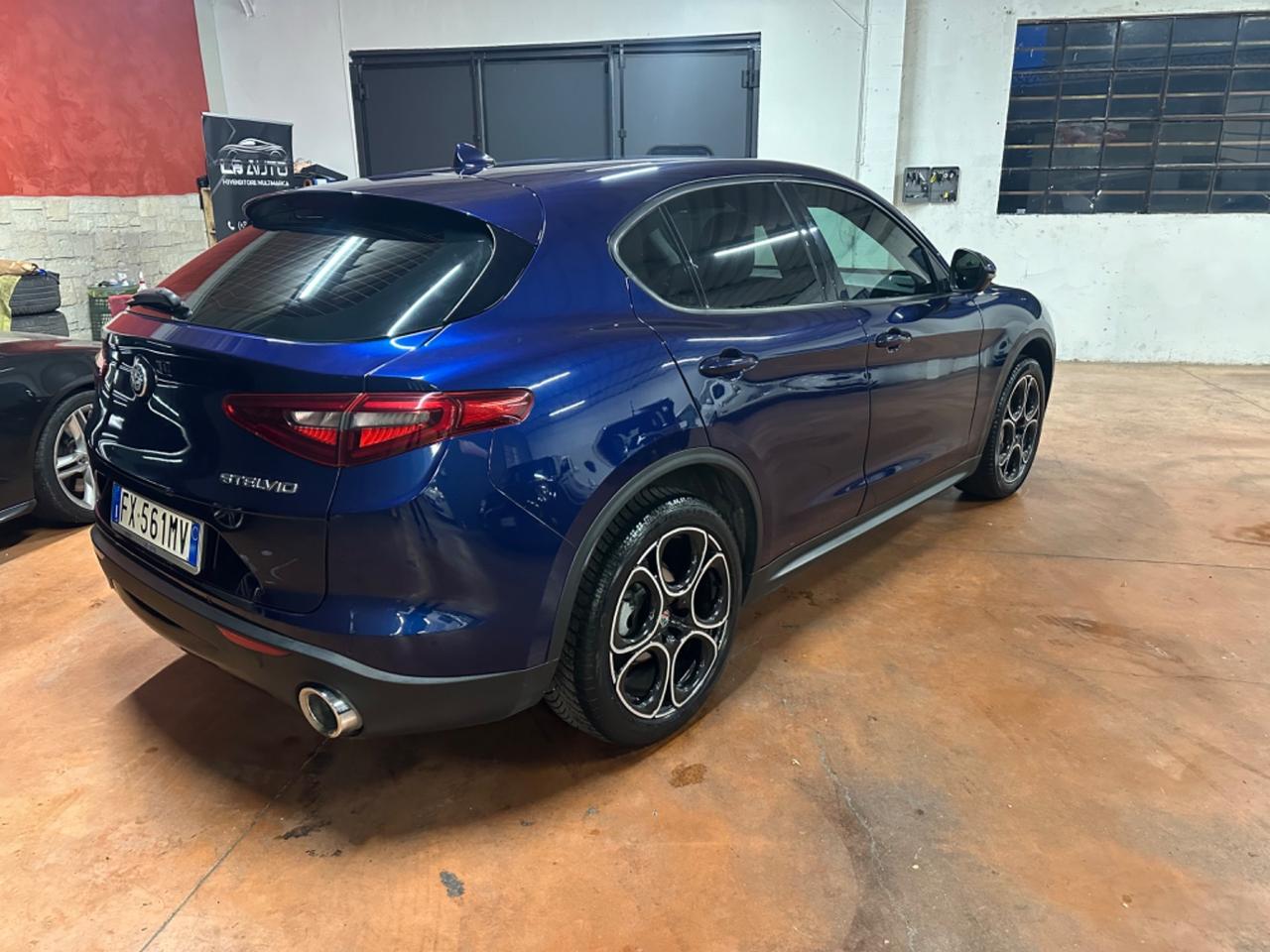Alfa Romeo Stelvio 2.2 Turbodiesel 190 CV AT8 Q4 Business