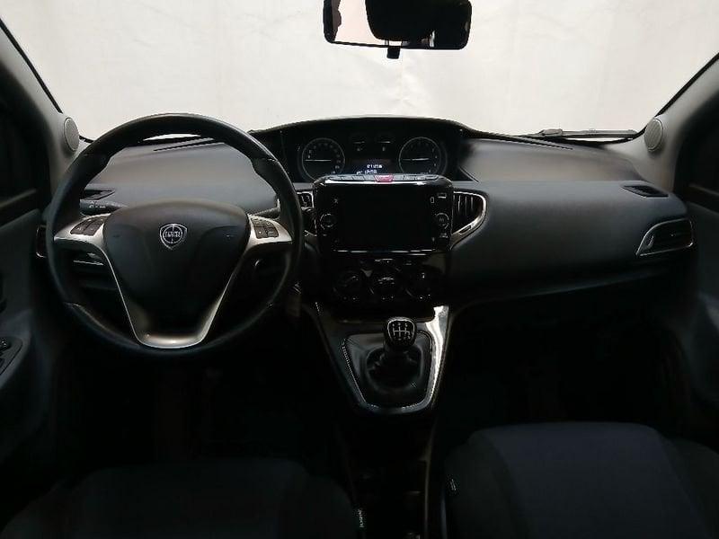 Lancia Ypsilon 1.0 firefly hybrid Gold s&s 70cv