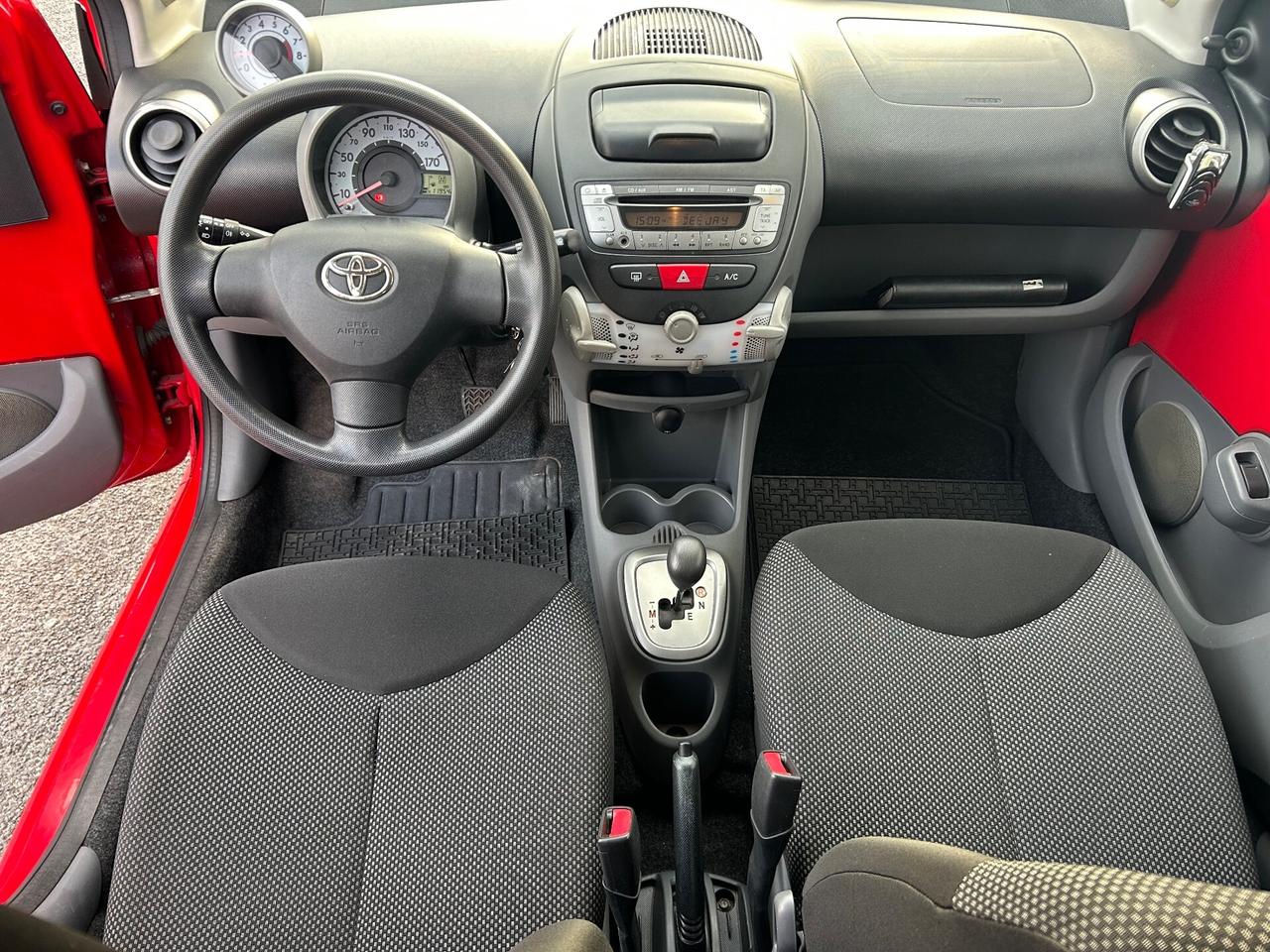 Toyota Aygo 1.0 12V VVT-i 5 porte Sol Connect automatica