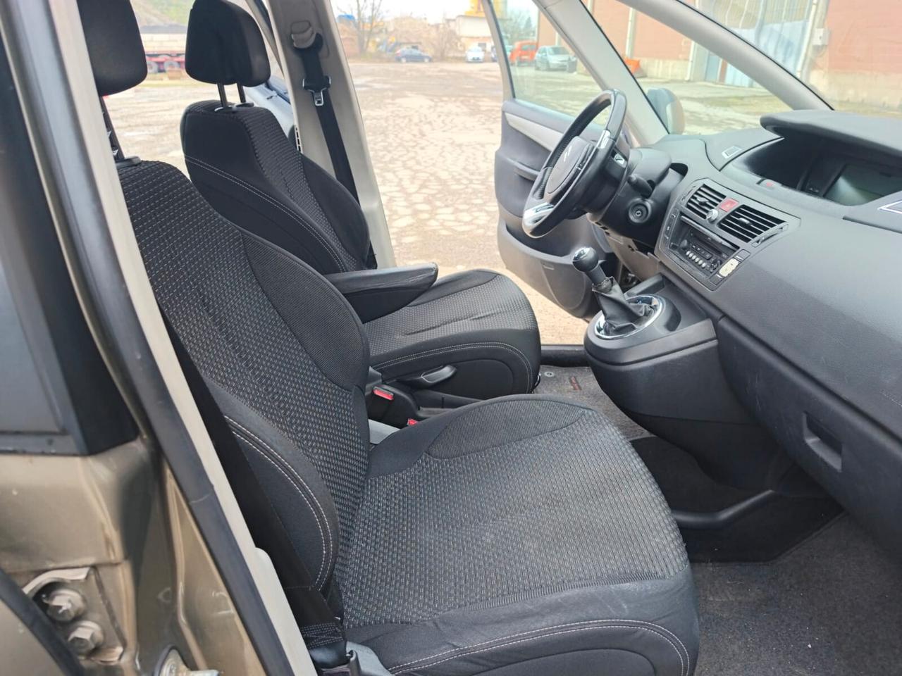 Citroen C4 2008---1.6 Diesel 7 Posti