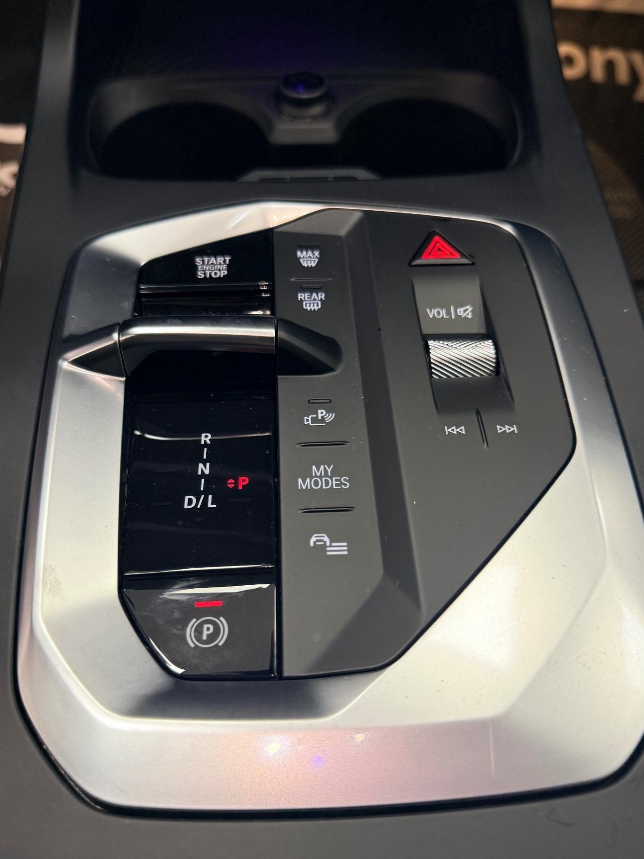 Bmw 118 118d MSport design LUCI SOFFUSE,APPLE CARPLAY,TELECAMERA.NAVI,GARANZIA UFFICIALE 24 MESI