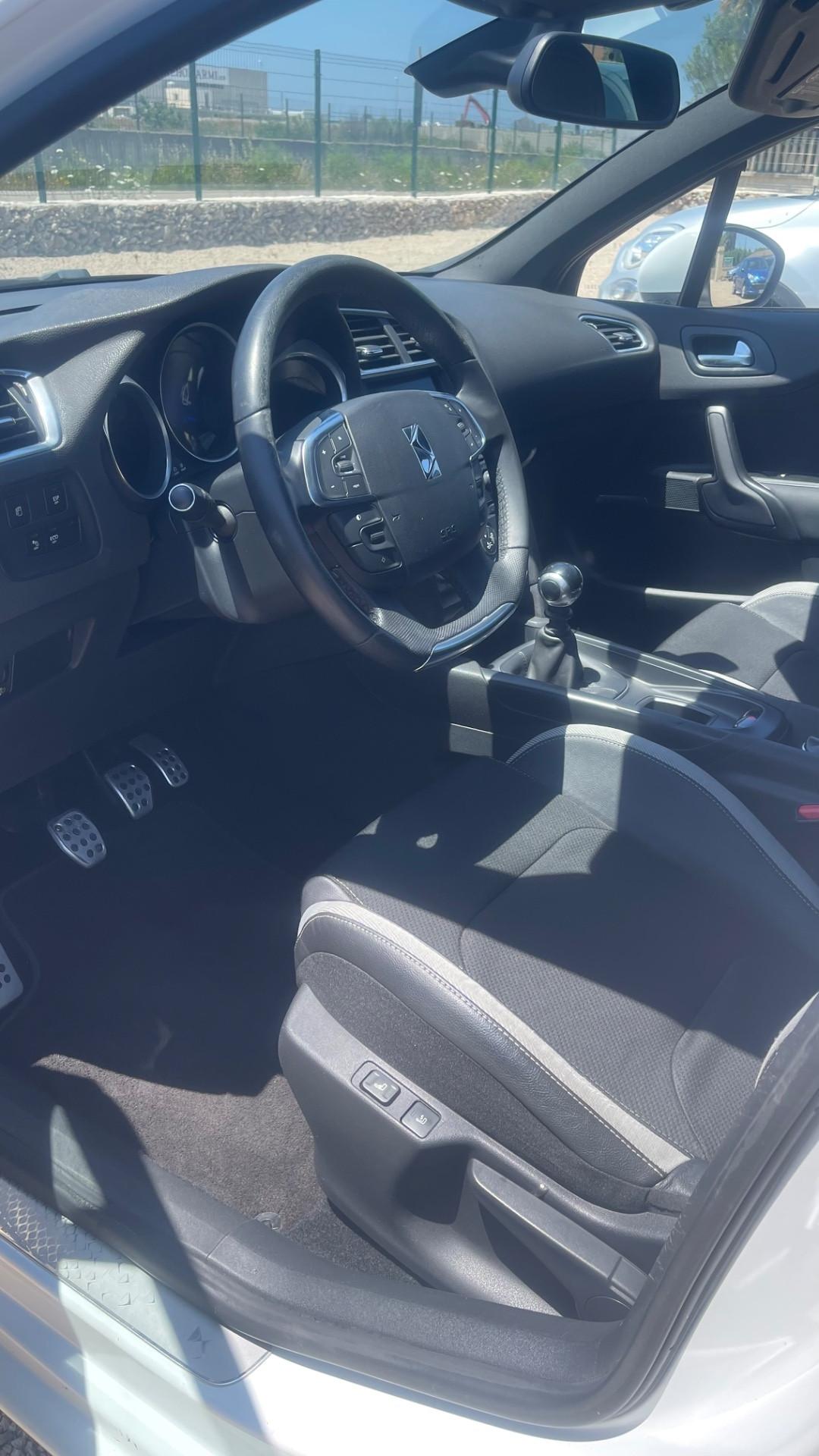 Ds DS4 1.6 e-HDi 110 cv 2012’