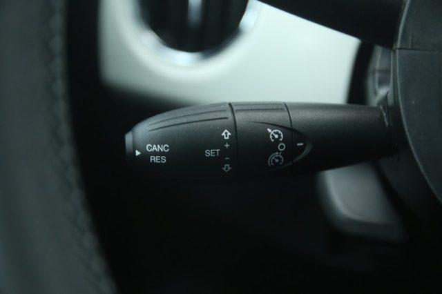 FIAT 500 1.0 Hybrid Tetto panoramico/Neopatentati/Uconnect