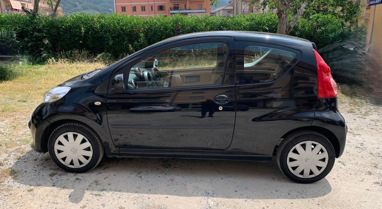 Peugeot 107 1.0 68CV 3p. Sweet Years