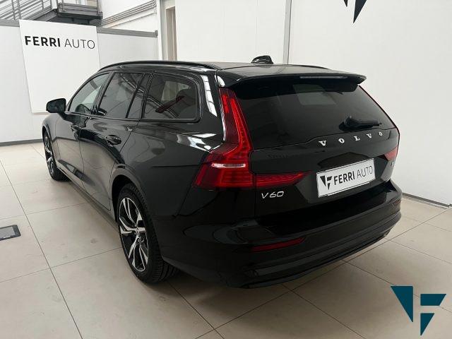 VOLVO V60 B4 (d) automatico Plus Dark